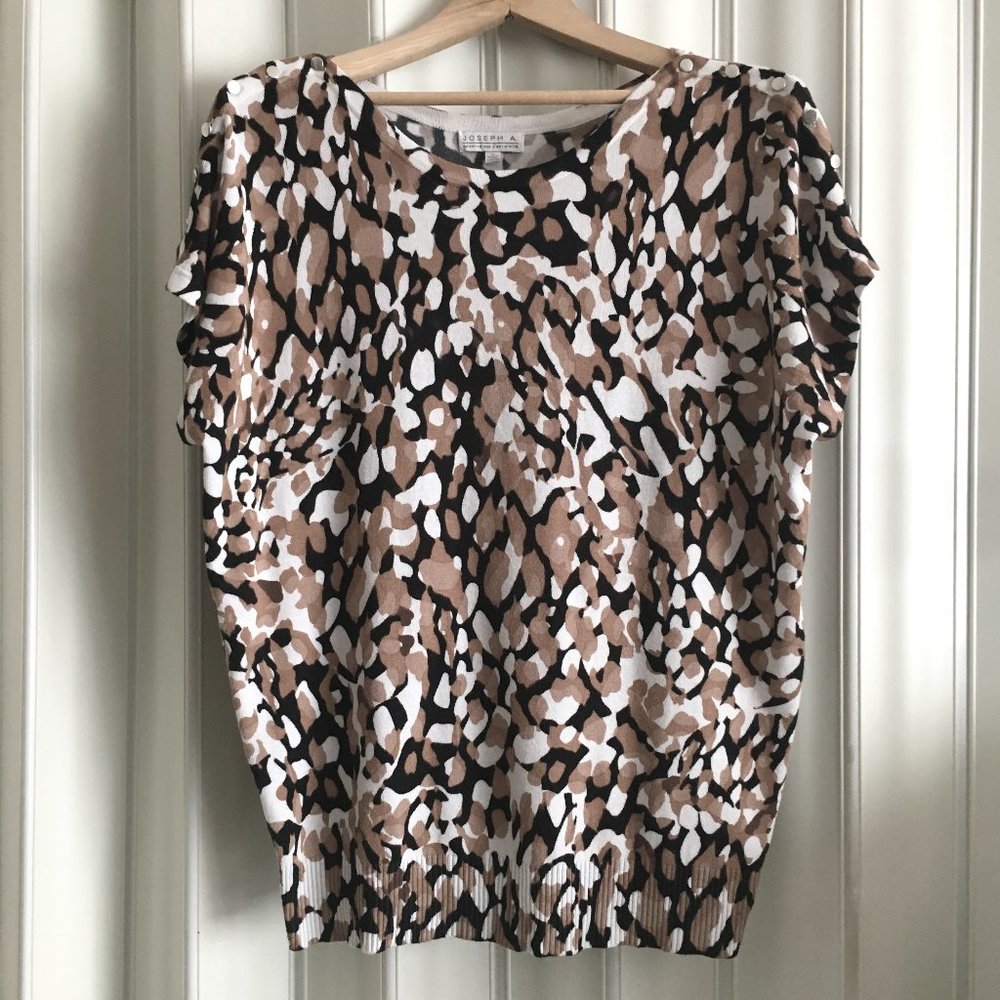 Vintage Joseph A. Boxy Animal Print Knit Top Snap Shoulder Leopard